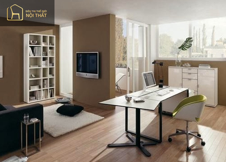 Cần đặt bàn tránh xa nhà vệ sinh hoặc không đối đầu với cửa nhà vệ sinh